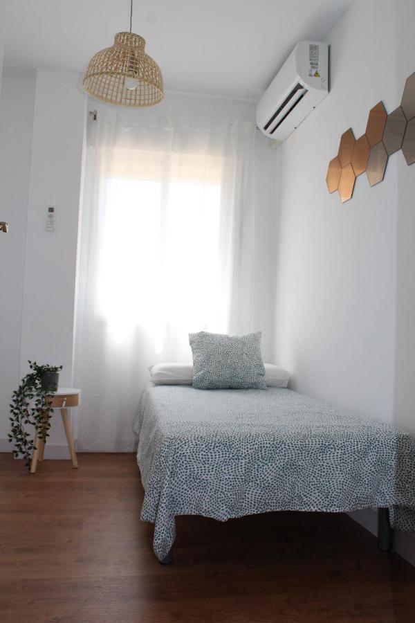 Beautiful Brand New 2 Bedroom Flat With Terrace Málaga Exterior foto